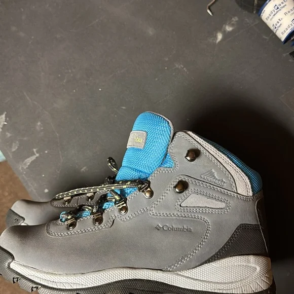 Columbia boots - Picture 8 of 8